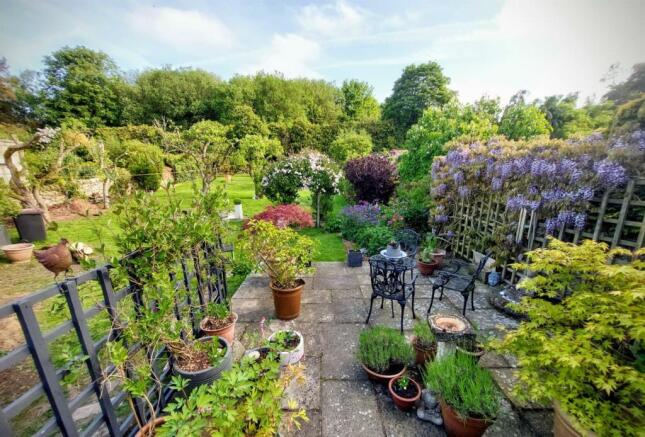 Garden V.jpg