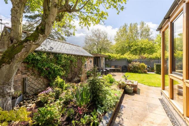 4 bed Detached for sale Image 6