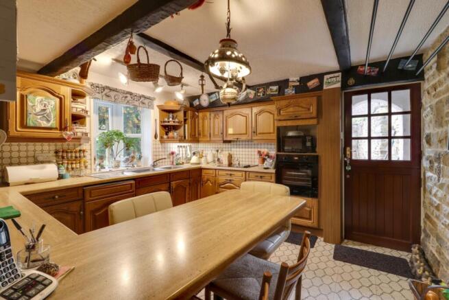 3 bed Detached for sale Image 6