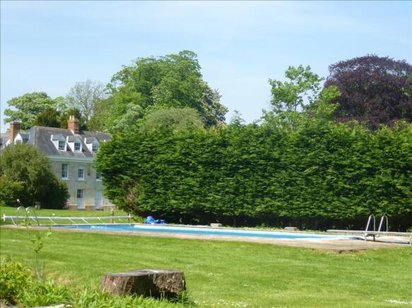 Photo 10