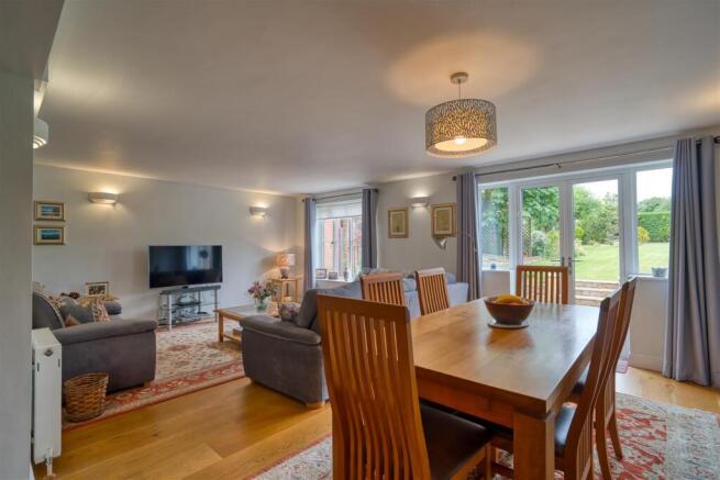 Dining/Sitting Room