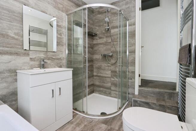 3 bed Terraced for sale Image 12