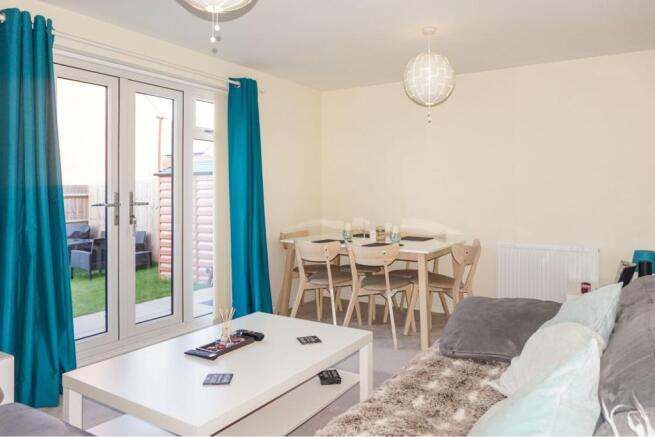Lounge/Dining Room