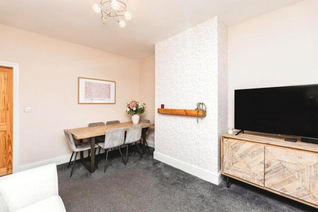 2 bed Terraced for sale Image 7