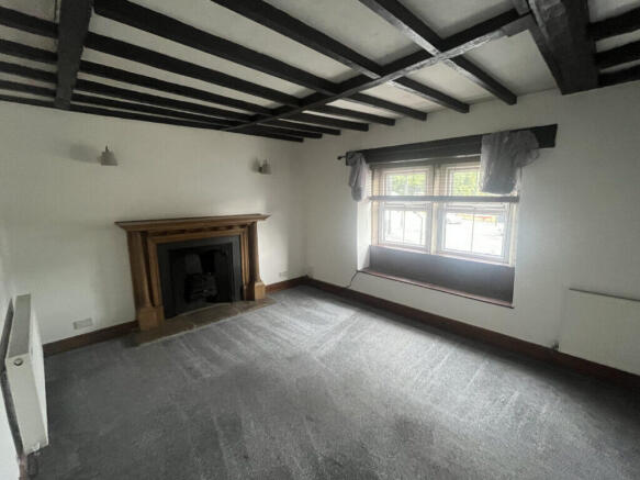 2 bed Apartment to rent Image 4