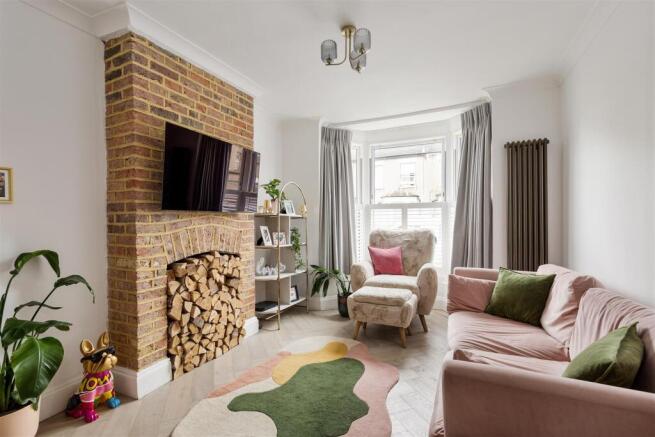 Wragby Road, E11