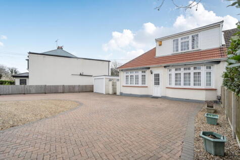 CHAIN FREE - Substantial Home In Premier Location