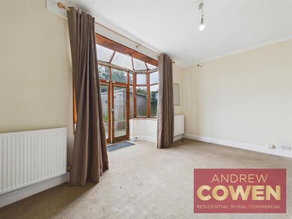 3 bed House for sale Image 5