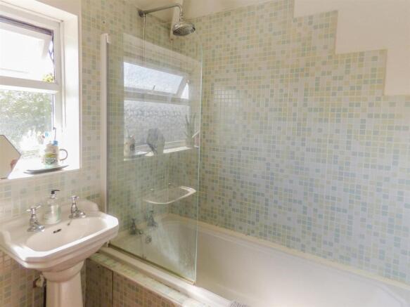 bathroom.jpeg