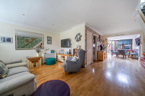 Magdalene Road, Shepperton, TW17