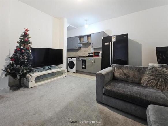 2 bed Terraced for sale Image 5