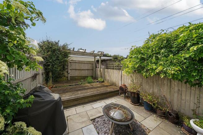 niche rear garden(21).jpg