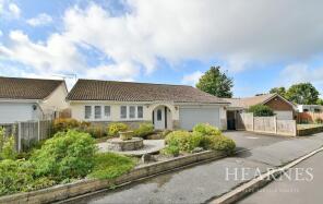 55, Chander Close, Ferndown BH22 8DW