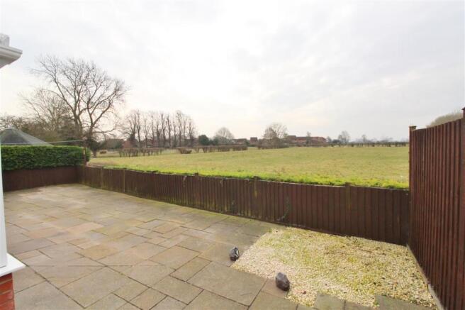 REAR GARDEN -
