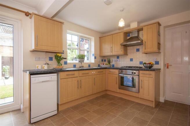 KITCHEN/ DINER