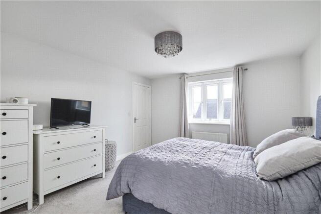 5 bed Detached for sale Image 12