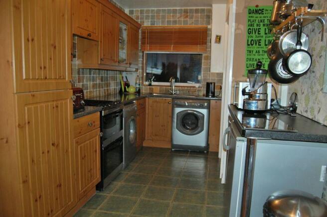 KITCHEN AREA