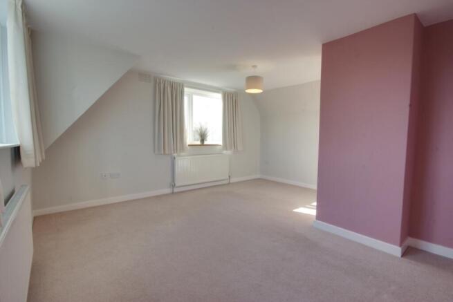 4 bed Detached for sale Image 10