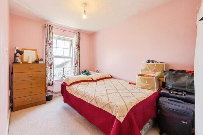 3 bed Semi-Detached for sale Image 8