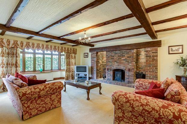 FAMILY ROOM