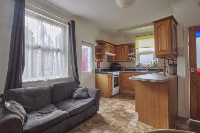 Kitchen & Lounge