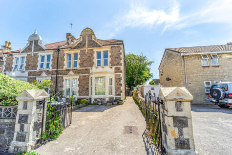 Gordon Road, Weston super Mare - 1364 SQUARE FEET