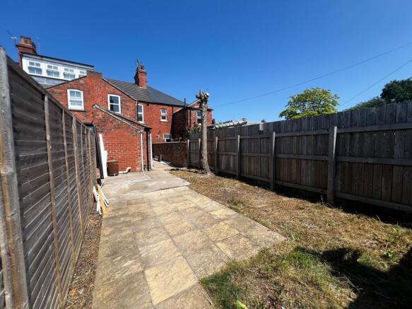 3 bed Terraced to rent Image 11