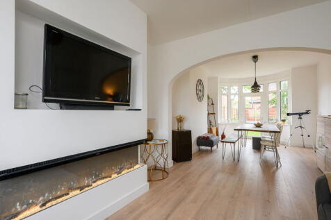 Middlethorpe Grove, York, YO24 1LE