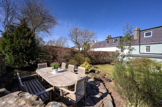Alfresco Dining