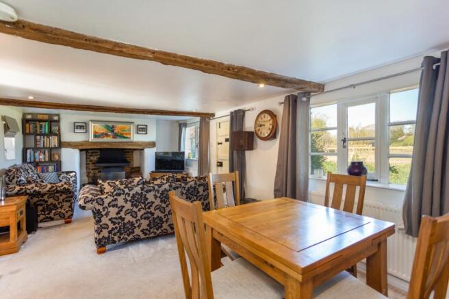 Sitting/Dining Room