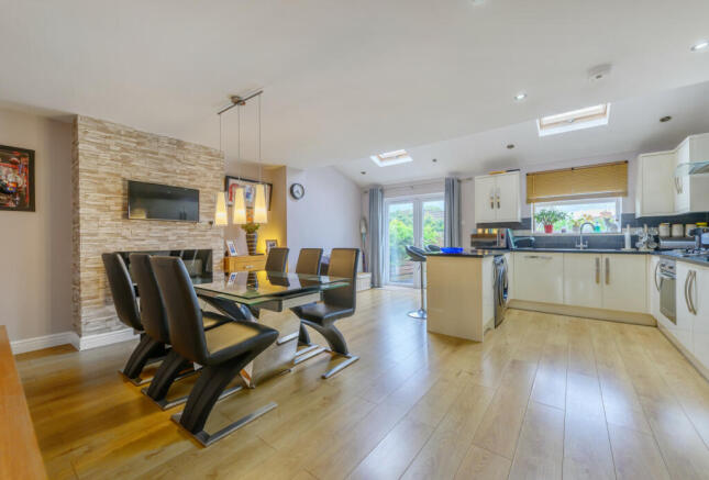 Kitchen/Dining Room