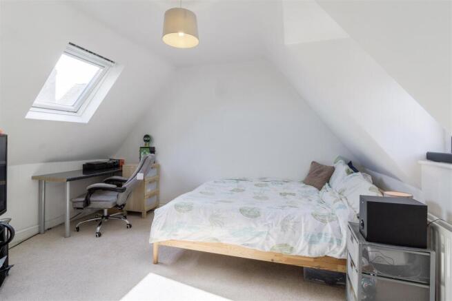 5 Garton Close