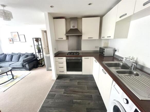 kitchen 2.jpg