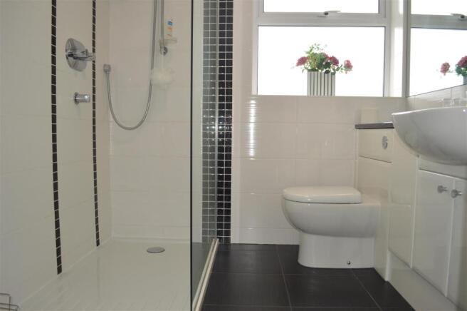 SHOWER ROOM / WET ROOM