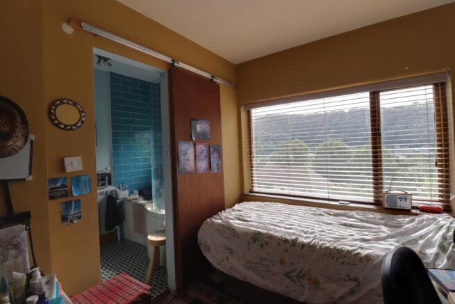 Single bedroom 1a