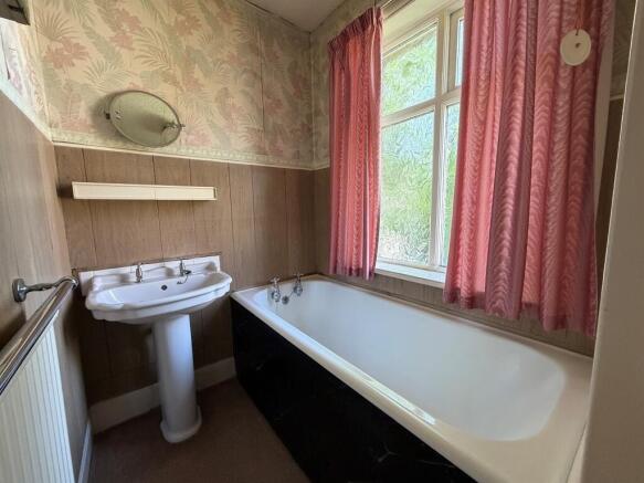 3 bed Semi-Detached for sale Image 9