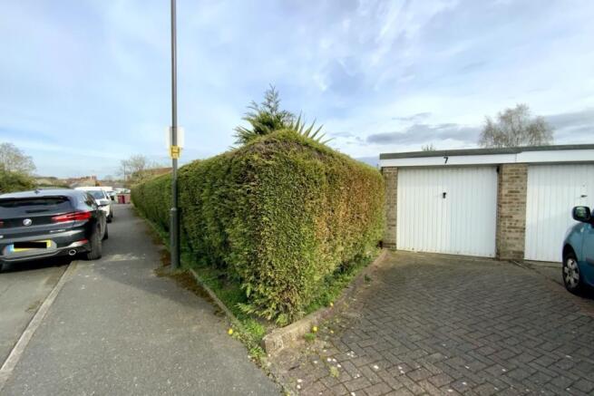Garage & Drive