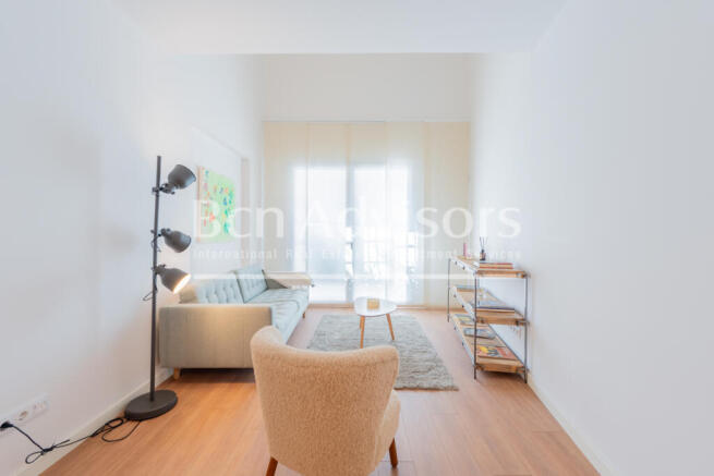 Maravilloso-duplex-de-obra-nueva-con-patio-en-G...