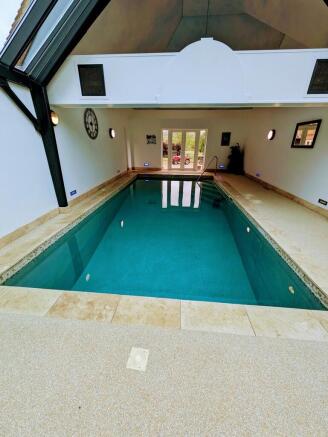 PXL_20250515_1300...