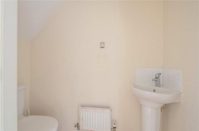4 bed Detached for sale Image 10