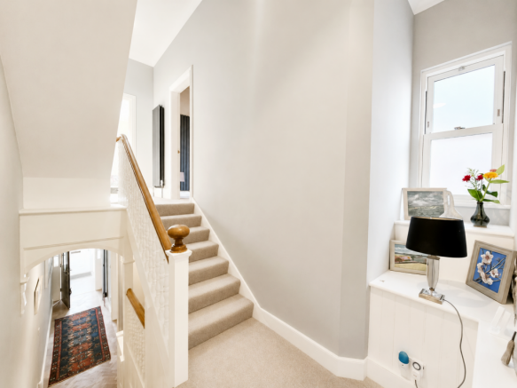 5 bed Terraced for sale Image 11