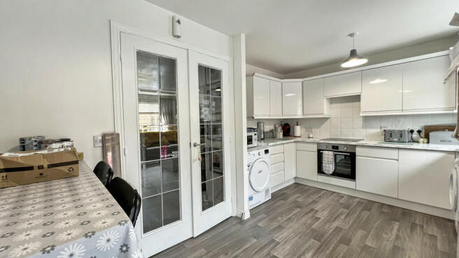 Kitchen/dining ro...