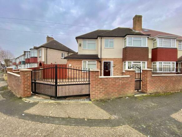 Precinct Road, Hayes, UB3 3AG photo 4