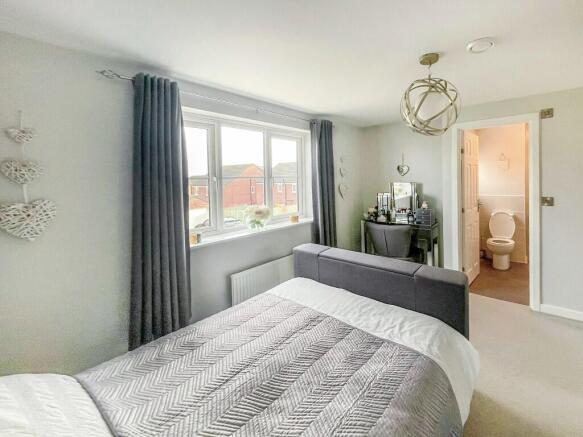 3 bed Detached for sale Image 11
