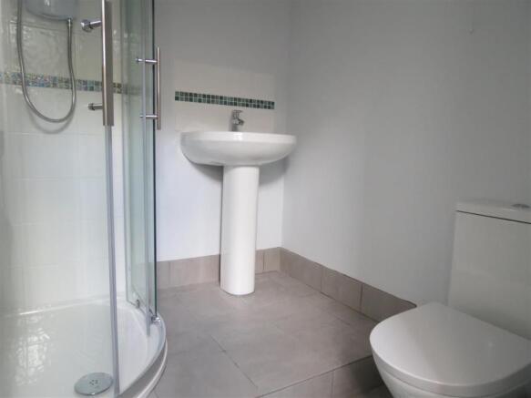 Shower Room: