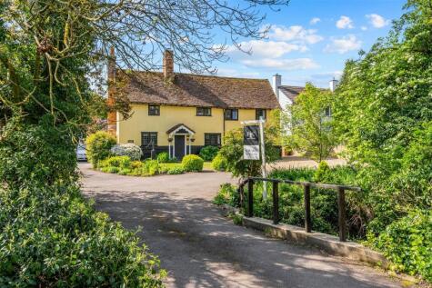 Three bedroom detached country cottage with One bedroom self-contained annex
