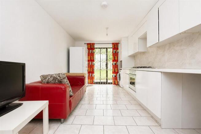 Open Plan Kitchen/ L