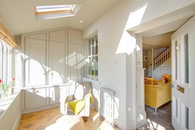 2 bed House for sale Image 6