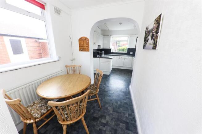 3 bed Semi-Detached for sale Image 11