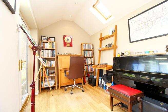 Photo 8
